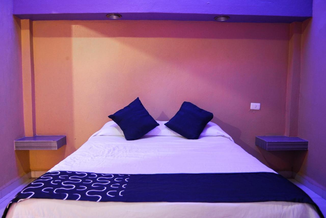 Hotel Oasis มอนแตร์เรย์ ภายนอก รูปภาพ